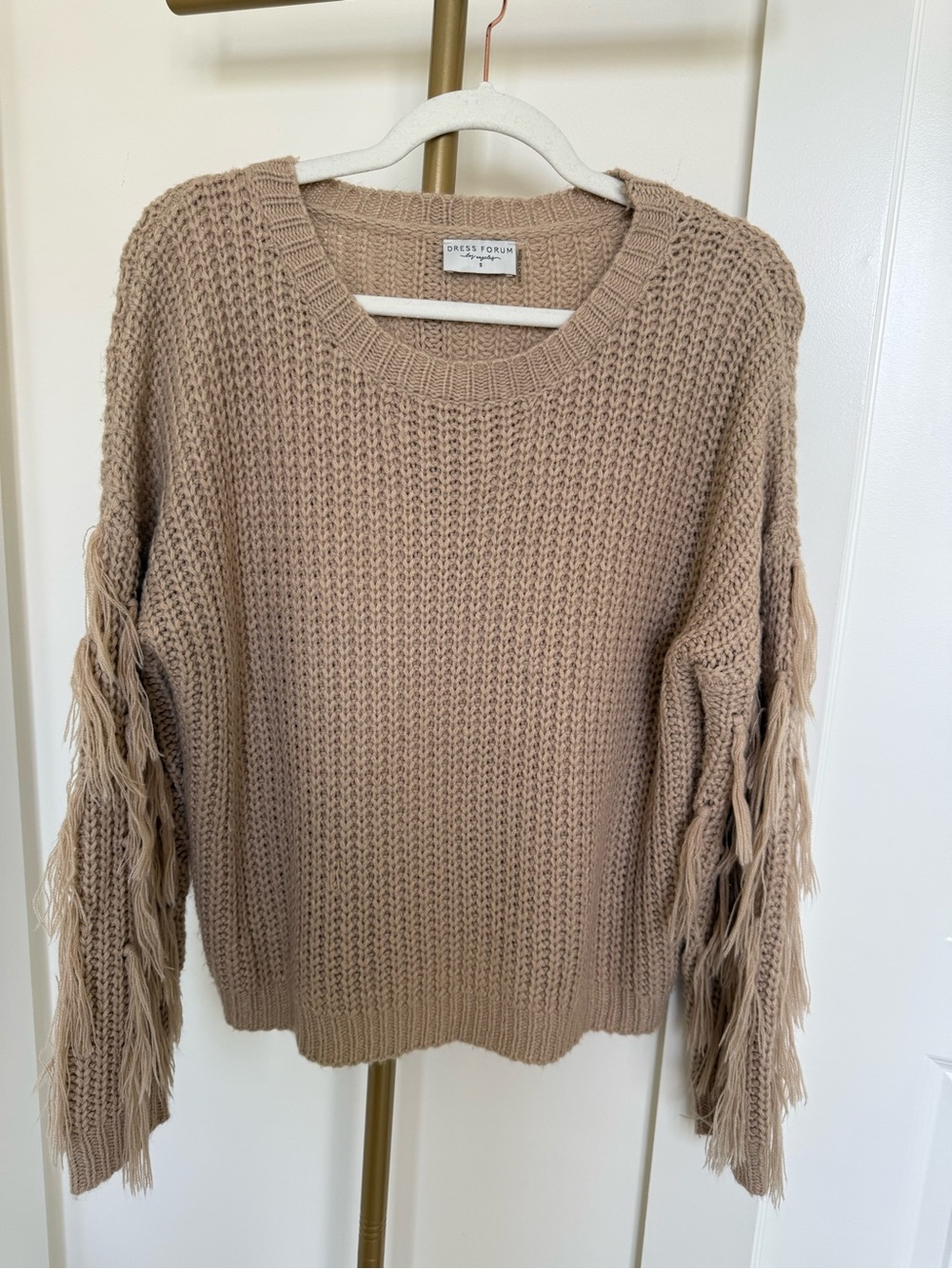 Dress Forum Taupe Fringe-Sleeve Crewneck Sweater